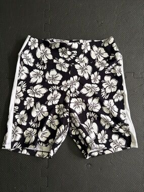 PINK Victoria's Secret Black & White Floral Active Shorts